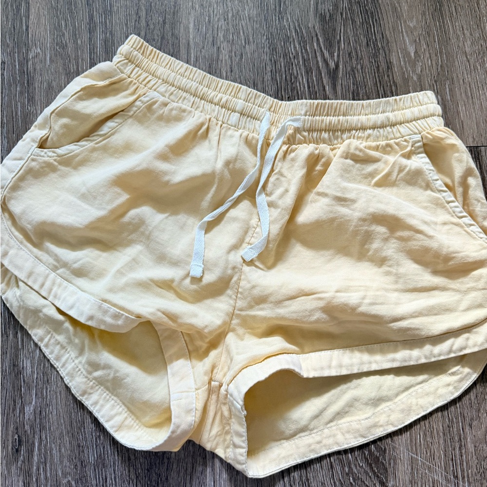 Billabong Pale Yellow Athletic Shorts with Elastic Waistband